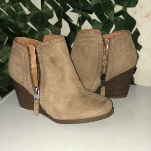 Women's Tan Ankle Boots